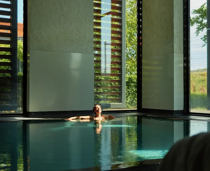 Het huidige binnenzwembad van Hotel Breukelen